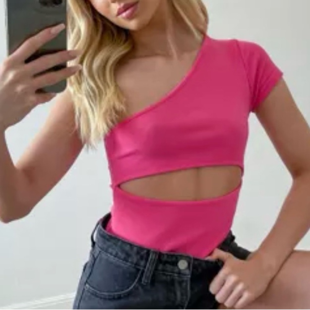 ASOS DESIGN Hot Pink Cutout Short Sleeve One Shoulder Bodysuit